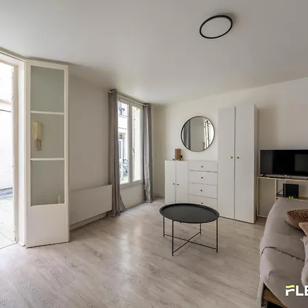 Comfortable In A Great Location 18th Apartman